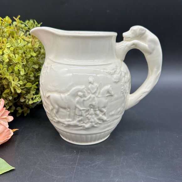 Wedgwood Dog Handle Pitcher Etruria & Barlaston Gloss White Fox Hunting Horses - Picture 1 of 6